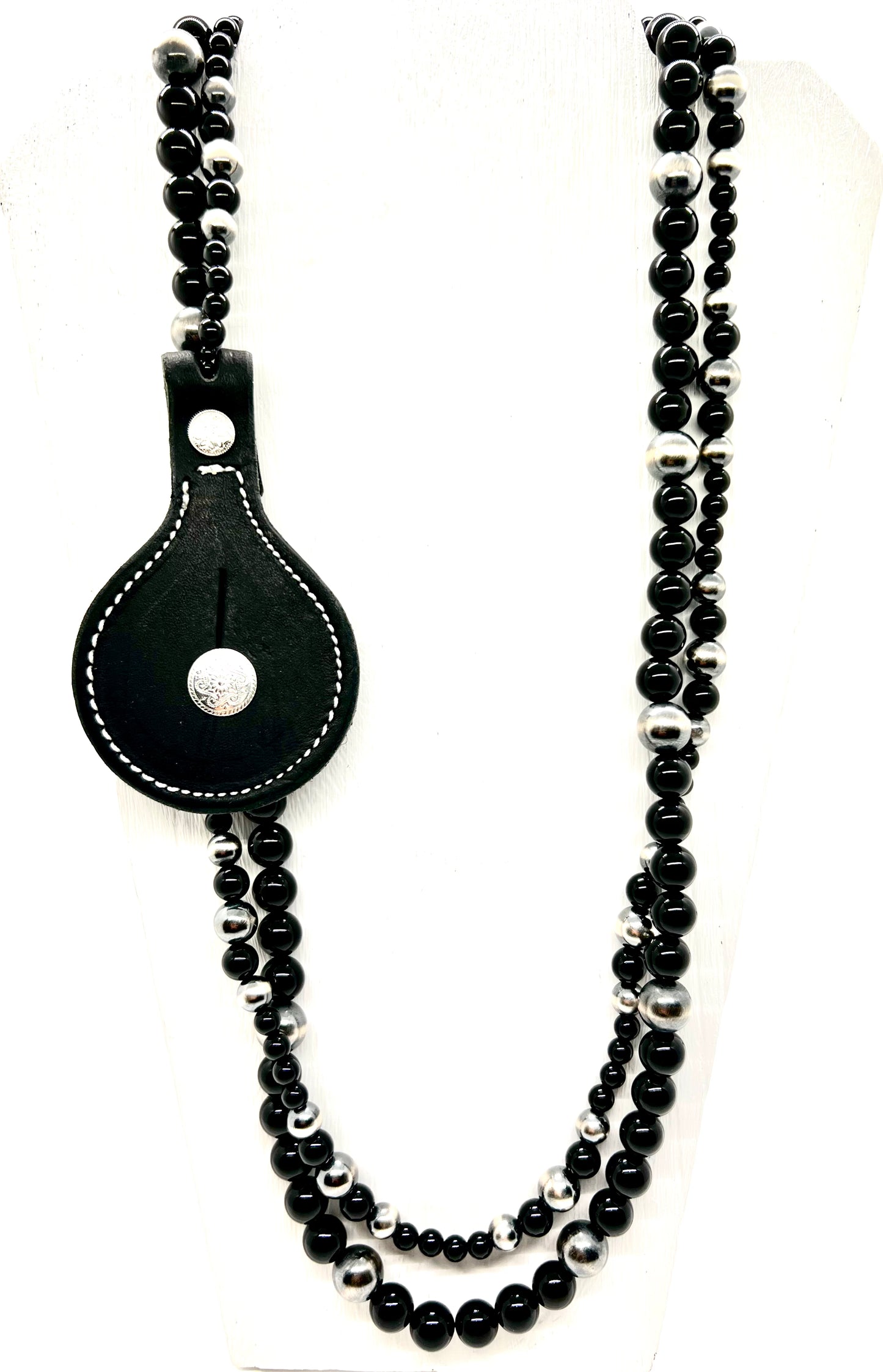 Spur Strap Necklace with Onyx and Navajo Pearls