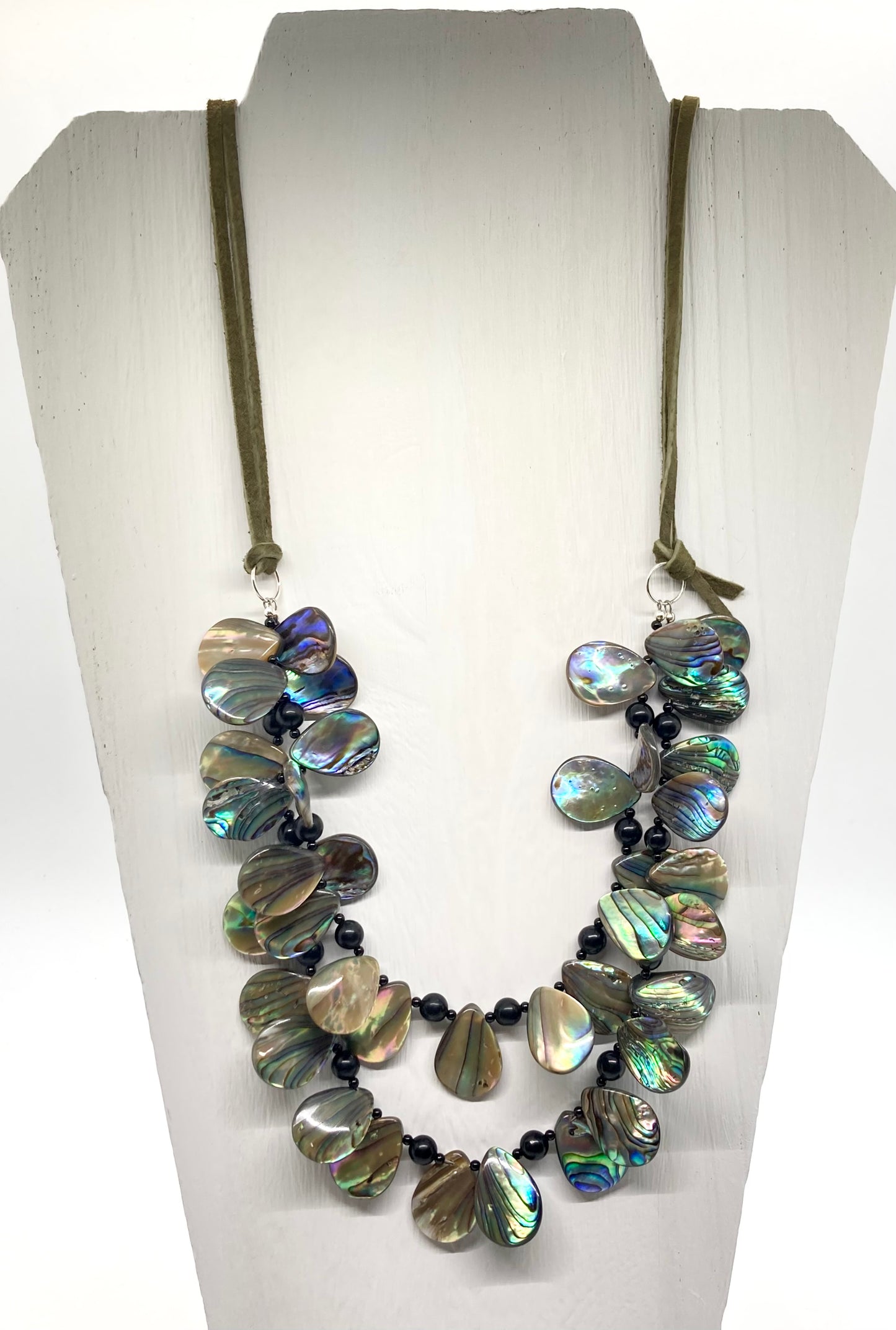 Spotless Necklace with Abalone and Onyx